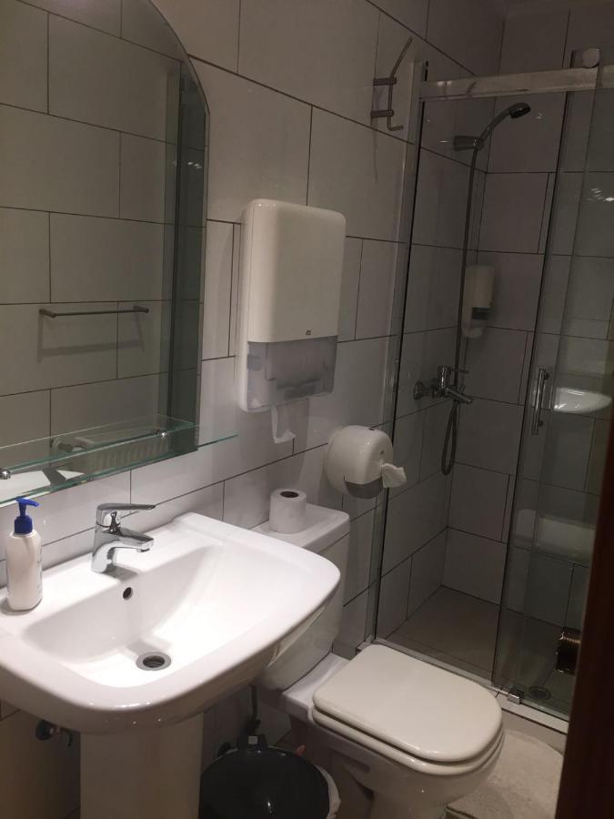 Hostal Balmaceda Punta Arenas Ngoại thất bức ảnh