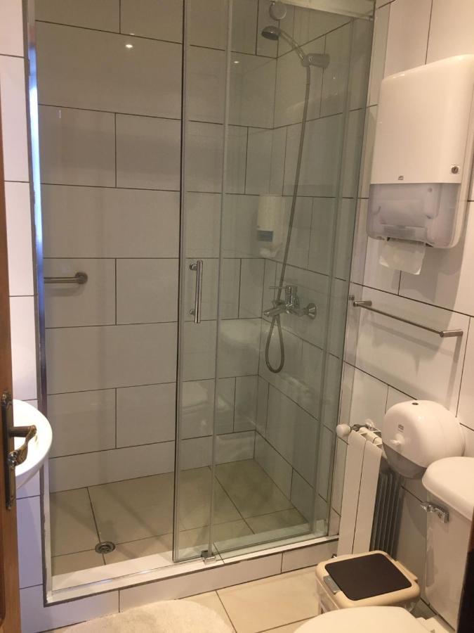 Hostal Balmaceda Punta Arenas Ngoại thất bức ảnh