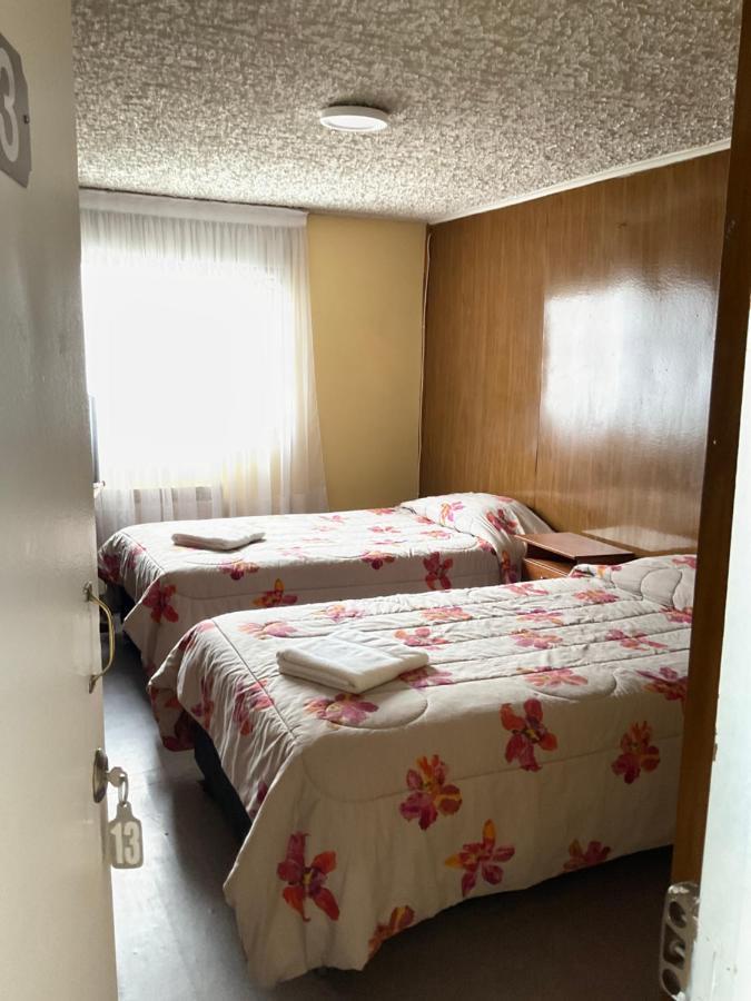 Hostal Balmaceda Punta Arenas Ngoại thất bức ảnh