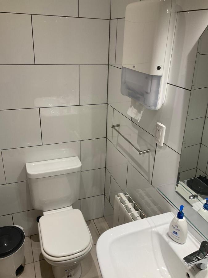 Hostal Balmaceda Punta Arenas Ngoại thất bức ảnh