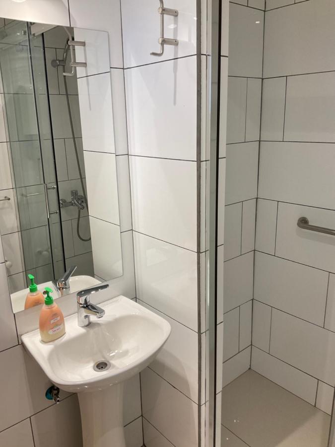 Hostal Balmaceda Punta Arenas Ngoại thất bức ảnh
