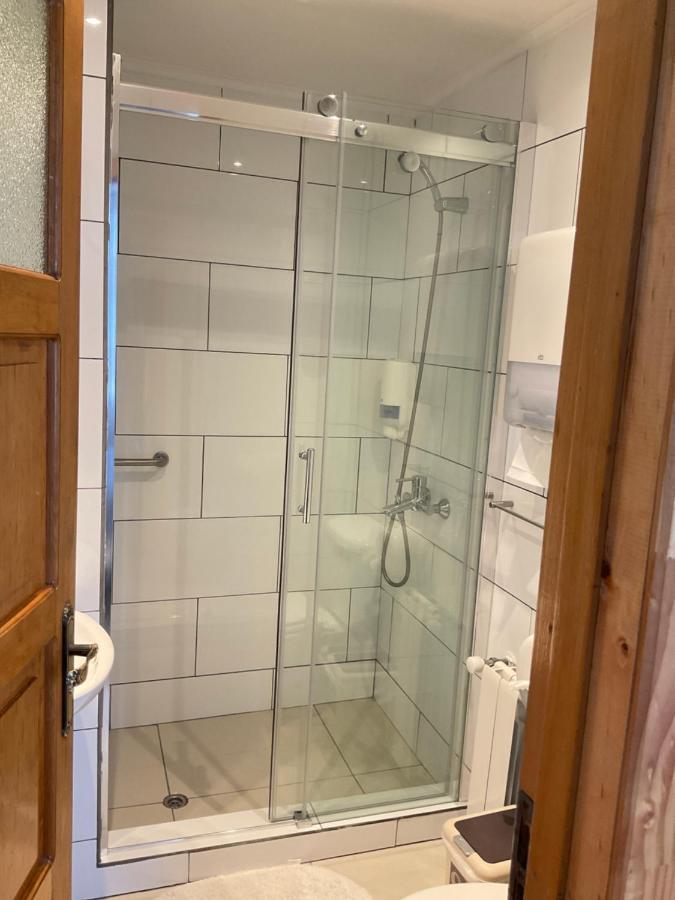 Hostal Balmaceda Punta Arenas Ngoại thất bức ảnh