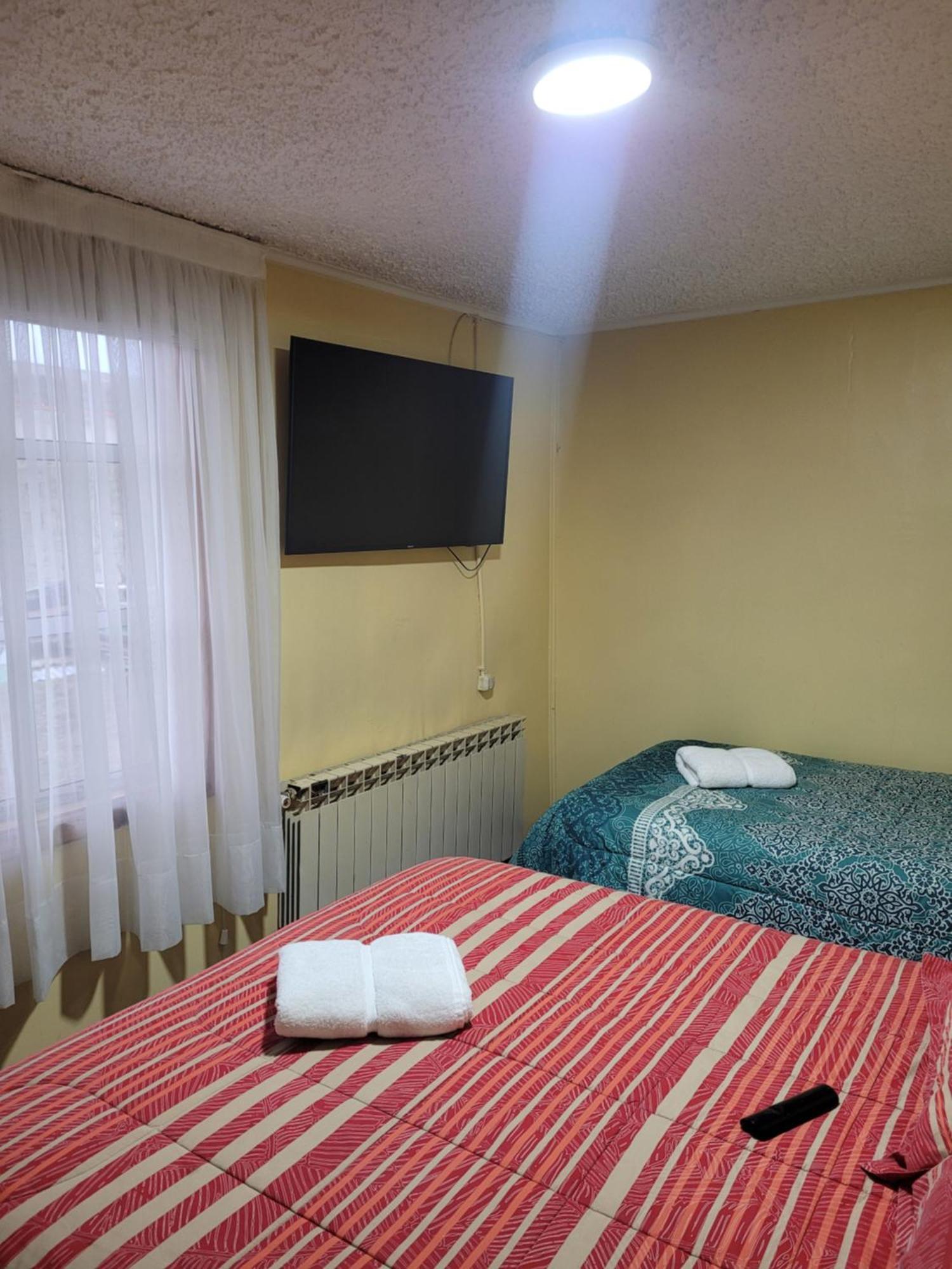 Hostal Balmaceda Punta Arenas Ngoại thất bức ảnh