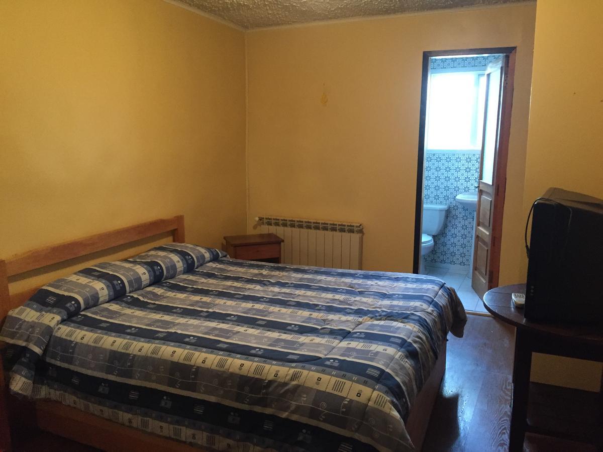 Hostal Balmaceda Punta Arenas Ngoại thất bức ảnh