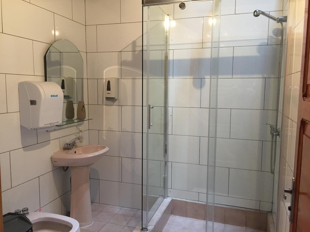 Hostal Balmaceda Punta Arenas Ngoại thất bức ảnh